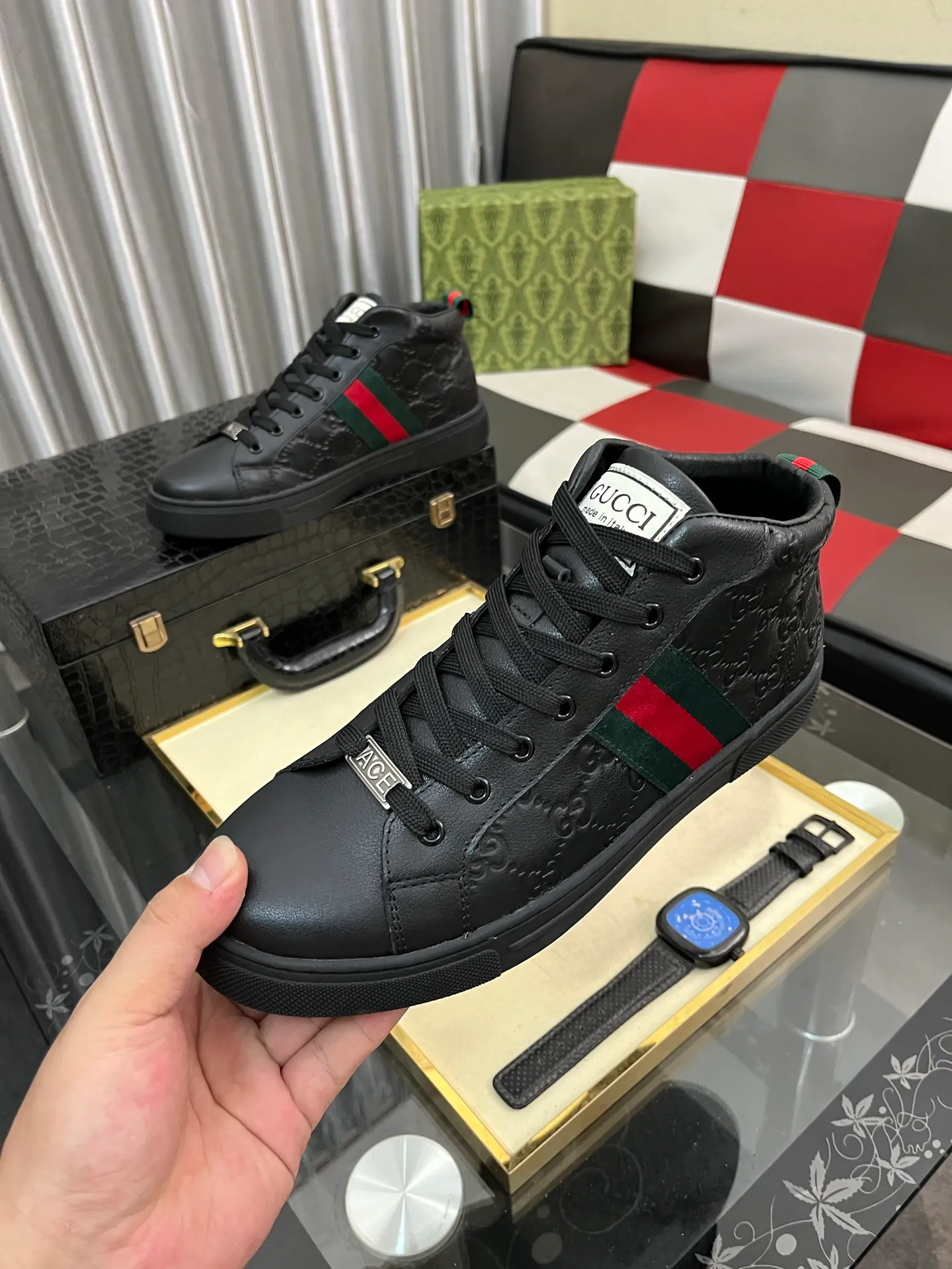 Men's shoes 💰460⌚️⌚️ 2025 new GUCCI Gucci 👊🏻 Upper 🇮🇹 imported first-layer cowhide 🇩🇪 lining imported sheepskin lining. The original outsole is molded to reflect the identity of every man, and the upper foot is elegant and stable🚶🏻🚶🏻The high-end custom counters reproduce the original version📯The shoe last remains unchanged regardless of wind and rain, and can withstand the verification of time🔍️,🔵 Size: 38-44.
